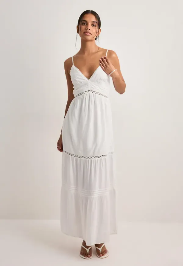 Nelly - Vit - Maxi Lace Insert Dress