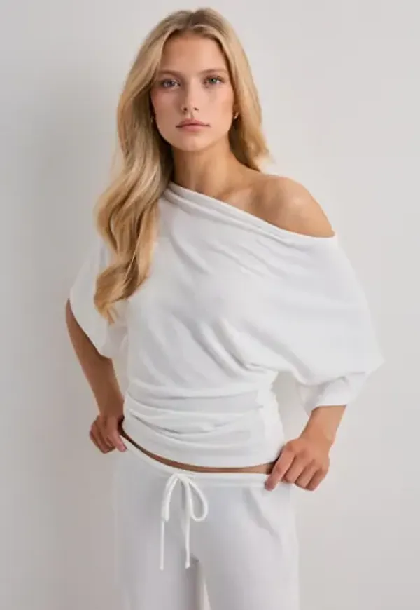 Nelly - Vit - My Chill Shoulder Top