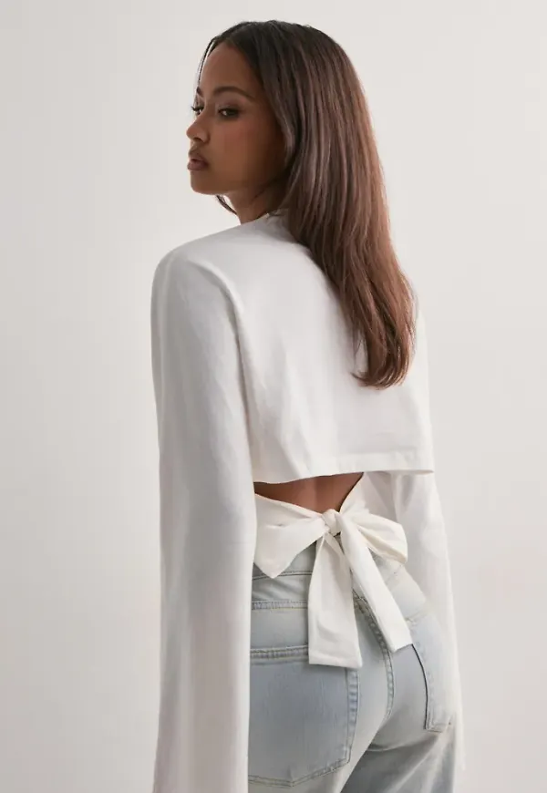 Nelly - Vit - Open Back Tie LS Top