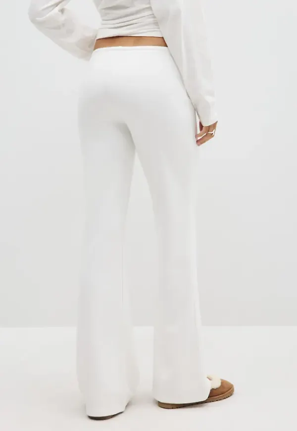 Nelly - Vit - Perfect Bootcut Joggers