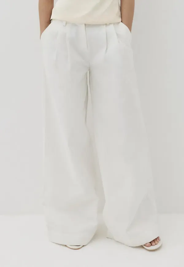 Nelly - Vit - Relaxed Strap Pants