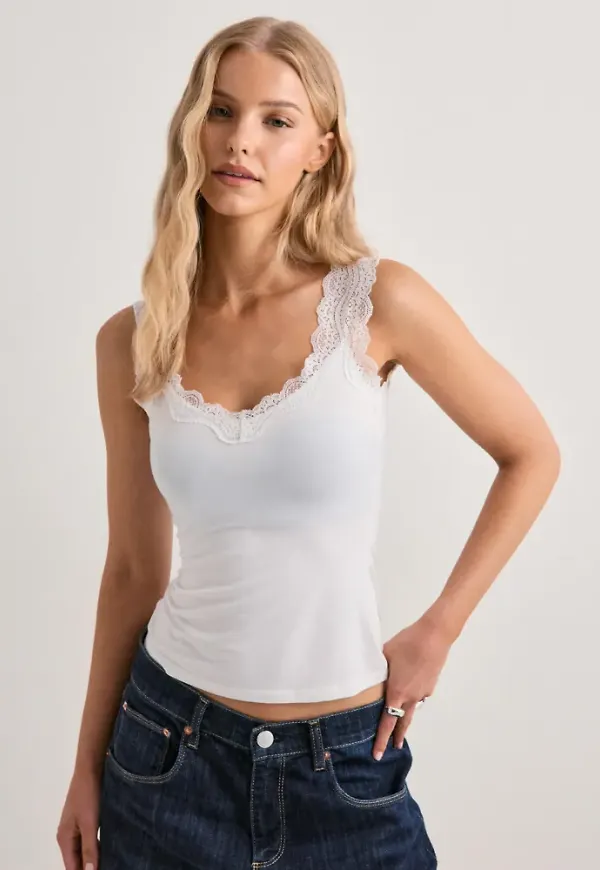 Nelly - Vit - Soft Lace Singlet