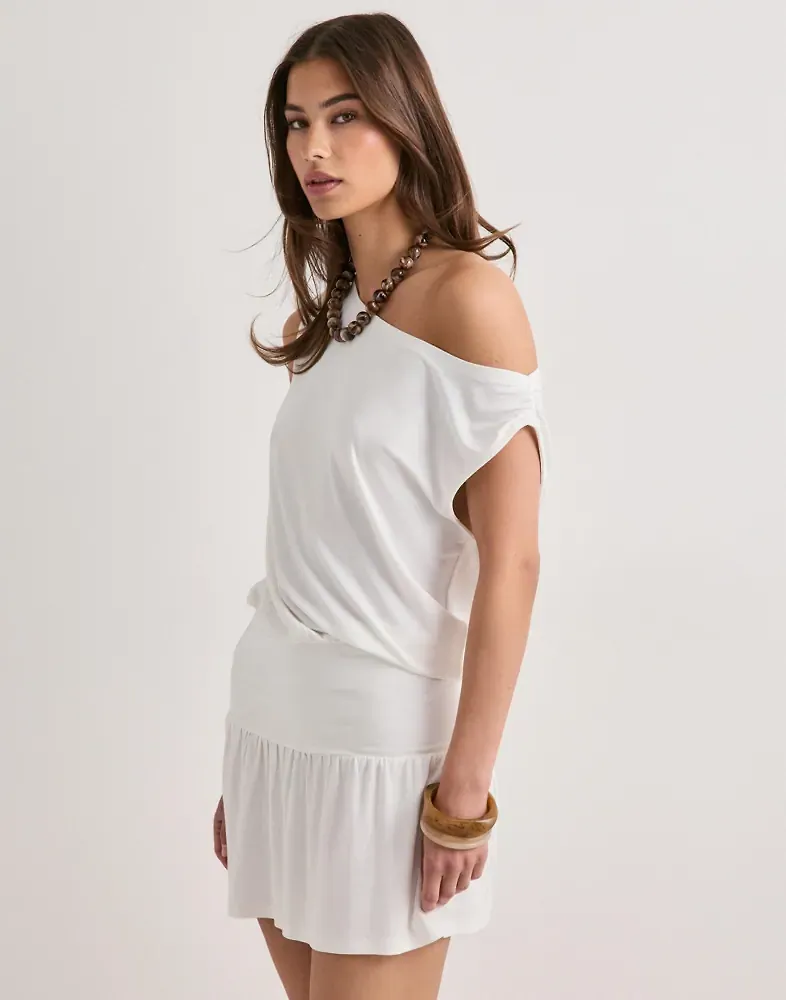 Nelly - Vit - Soft Shoulder Mini Dress