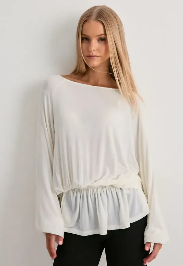 Nelly - Vit - Soft Wool Blend Frill Top