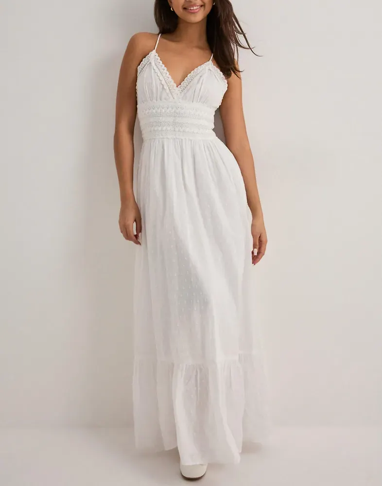 Nelly - Vit - That Extra Dress