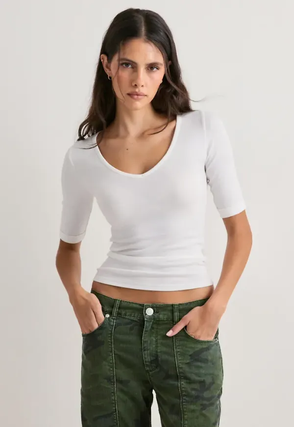 Nelly - Vit - V Neck Half Sleeve Top
