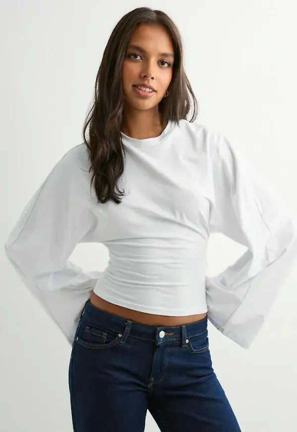 Nelly - Vit - Wide Sleeve LS Top