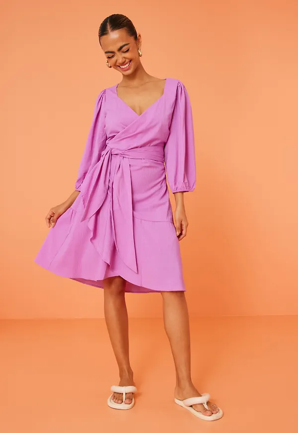 Neo Noir - Omlottklänningar - Ariel Dobby Wrap Dress - Klänningar