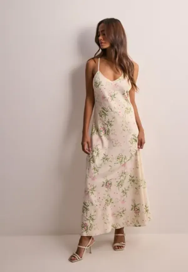 Neo Noir - Beige - Clia Flower Field Dress