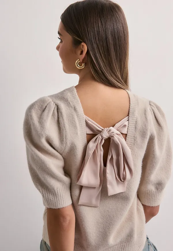 Neo Noir - Beige - Martha Bow Knit Tee