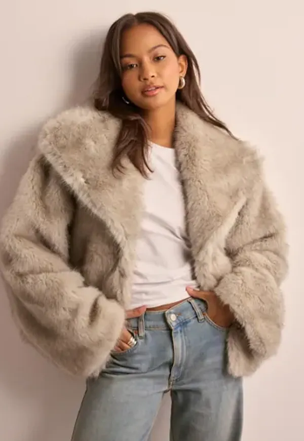 Neo Noir - Beige - Stephanie Faux Fur Jacket