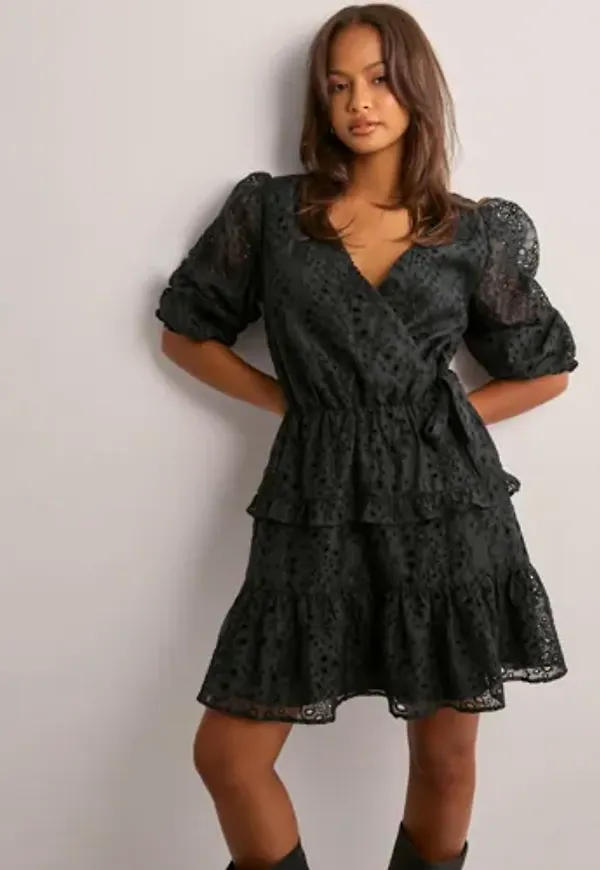 Neo Noir - Svart - Kelia Dress