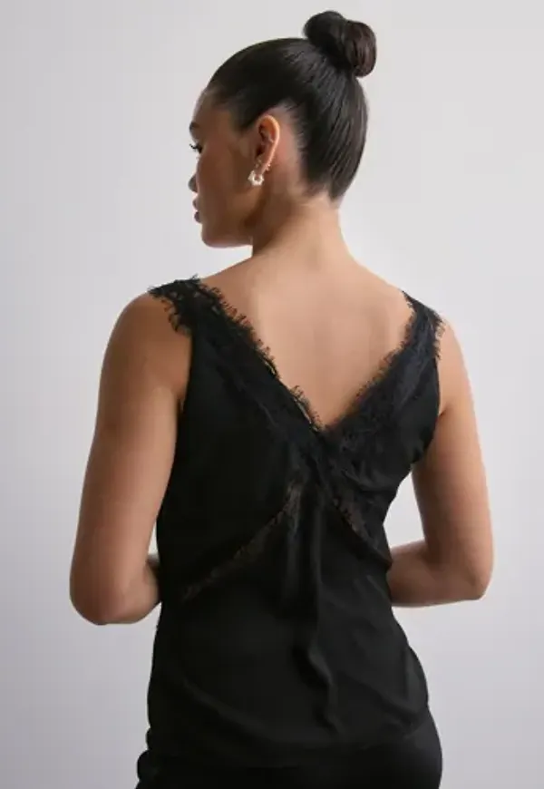 Neo Noir - Svart - Vixen Lace Top