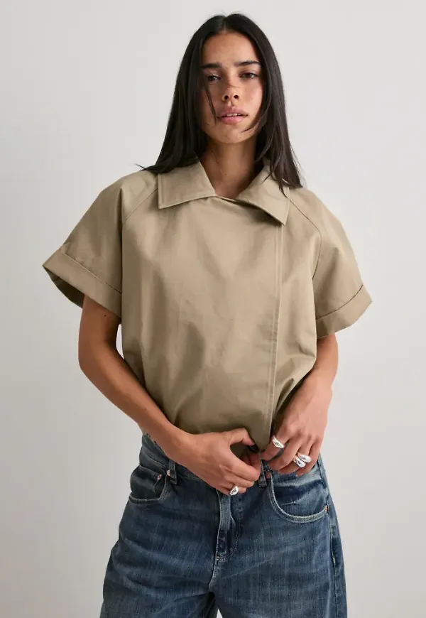 Neo Noir - Beige - Lisha Trench Vest