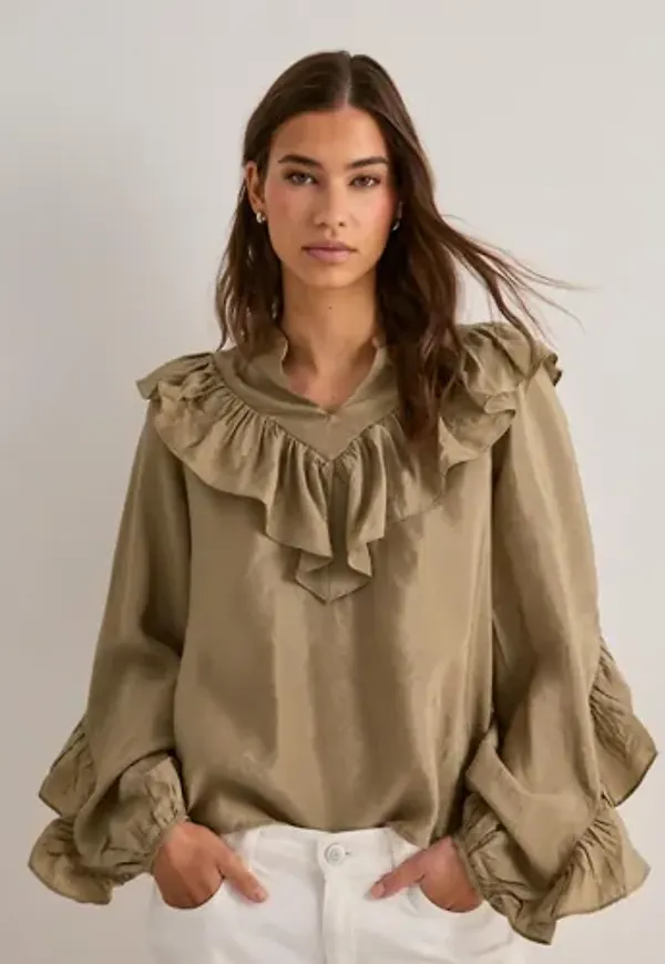 Neo Noir - Beige - Nula Flounce Crisp Blouse