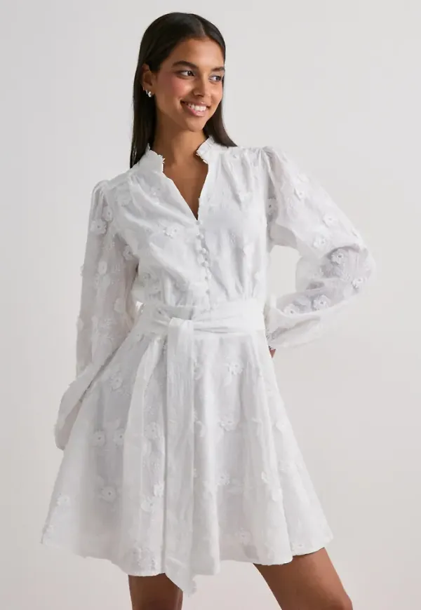Neo Noir - Vit - Monnie Embroidery Dress – Nelly
