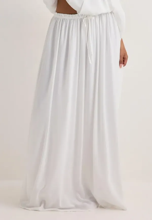 Neo Noir - Vit - Sabria Chiffon Skirt