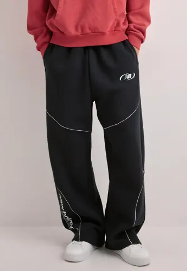 New Balance Trackside Fleece Pant Slacks Svart