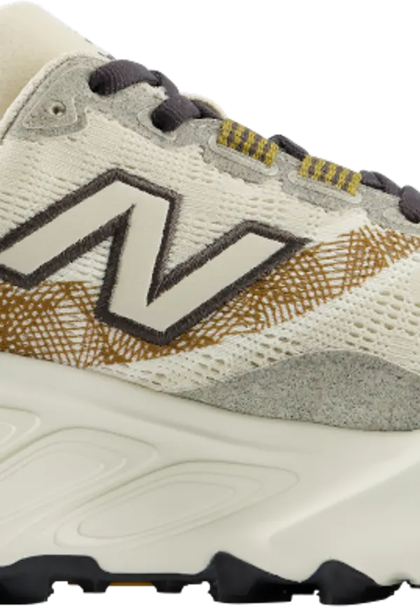New Balance Women's Freshfoam Hierro V9 Angora / Basil Oil
