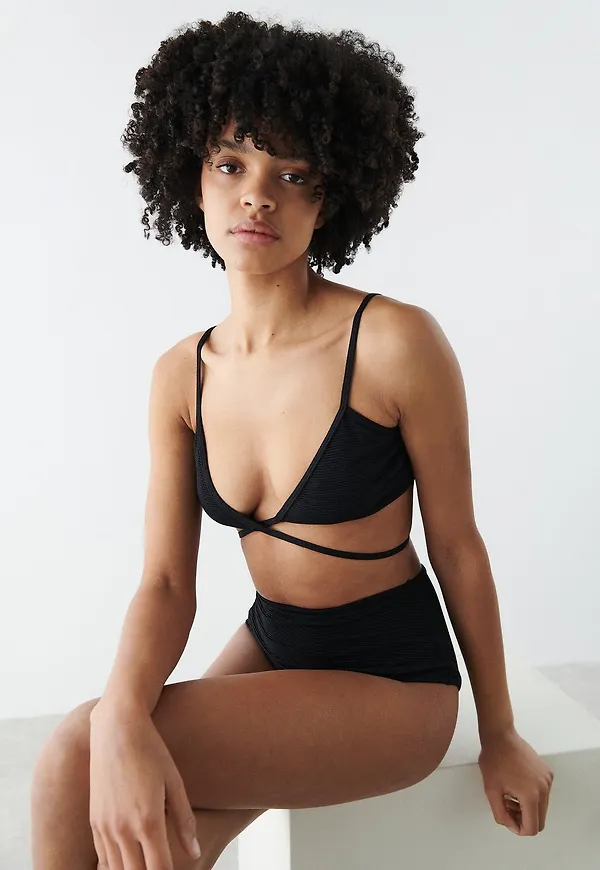 Nicole bikini triangle