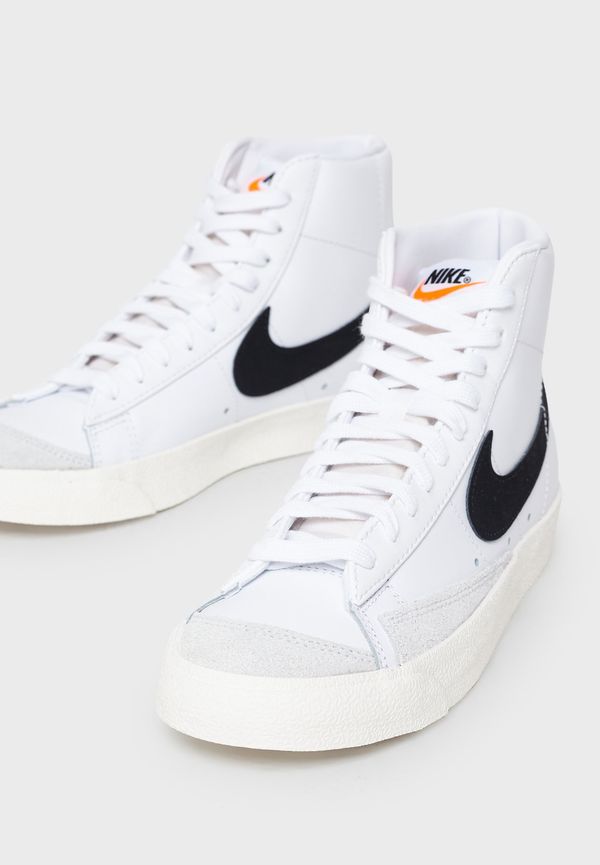 Nike - Tröjor - W Blazer Mid '77 - Tröjor
