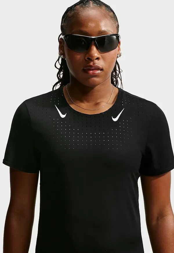 Nike AeroSwift