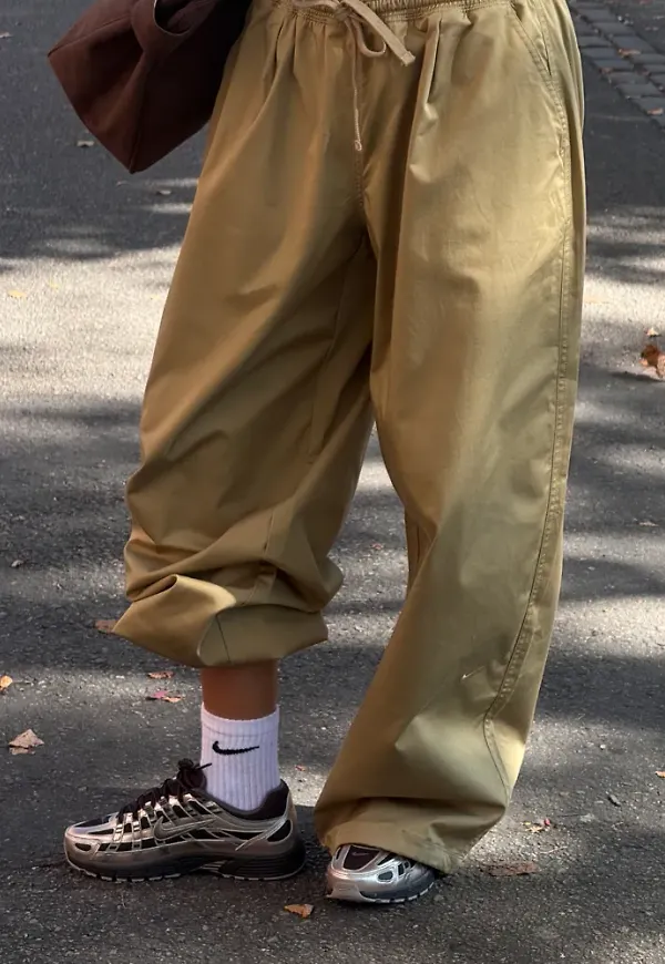 Nike - Beige - W Nk Street Utlty Wvn Os Pant