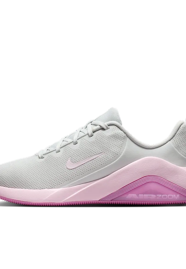Nike Bella 7