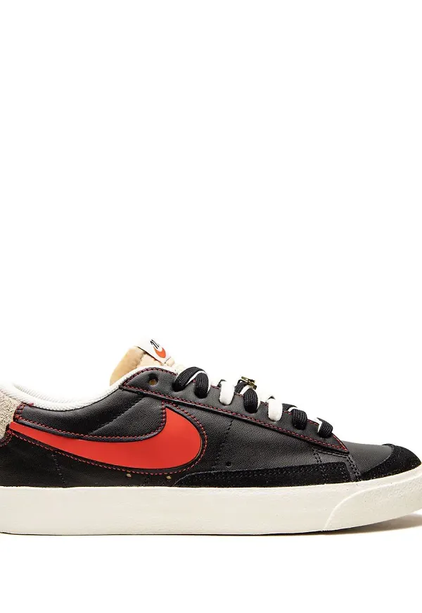 Nike Blazer '77 låga sneakers - Svart