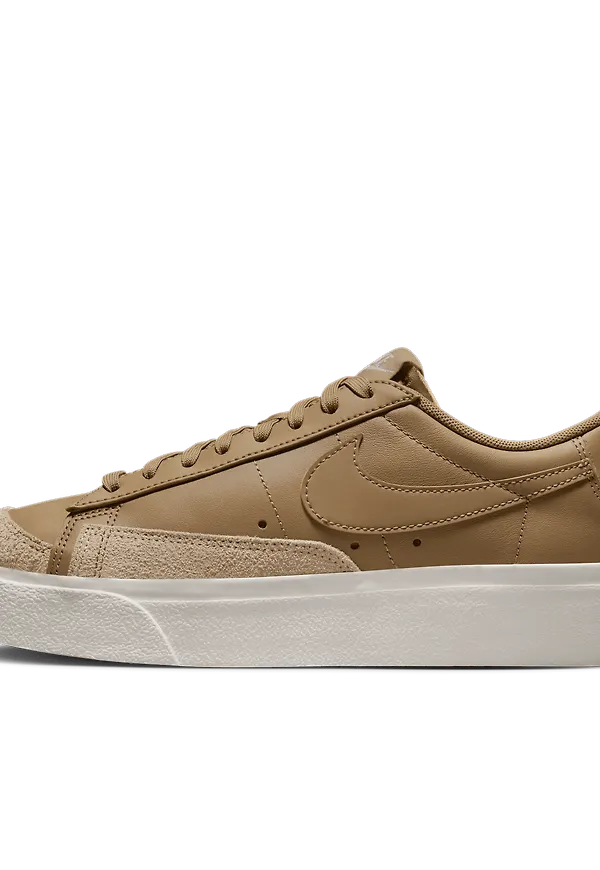 Nike Blazer Low Platform