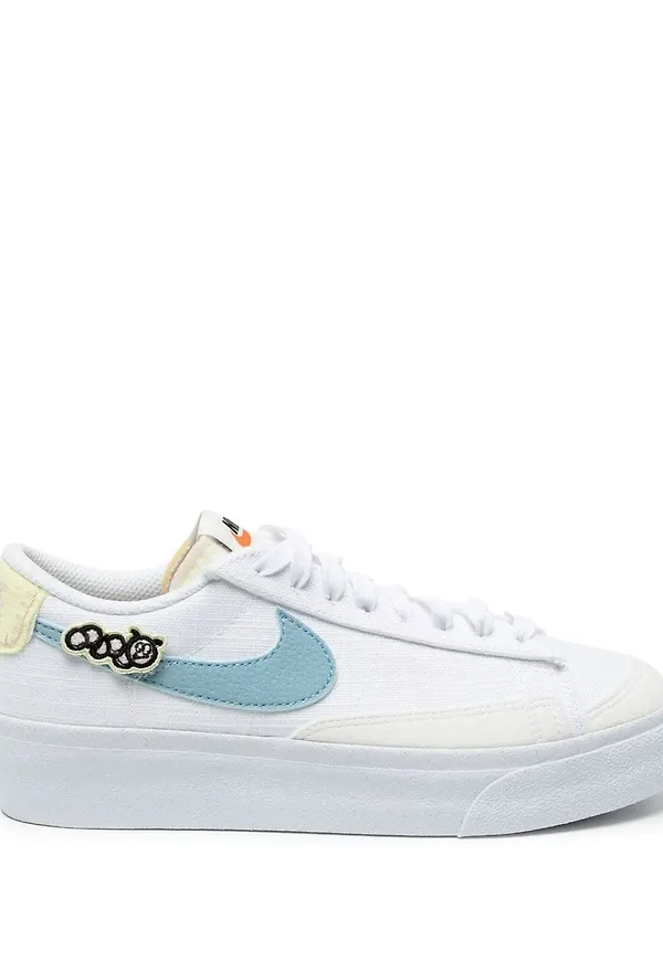 Nike Blazer låga platåsneakers - Vit