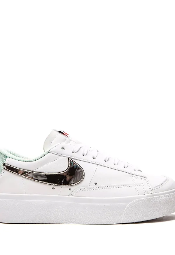Nike Blazer låga platåsneakers - Vit