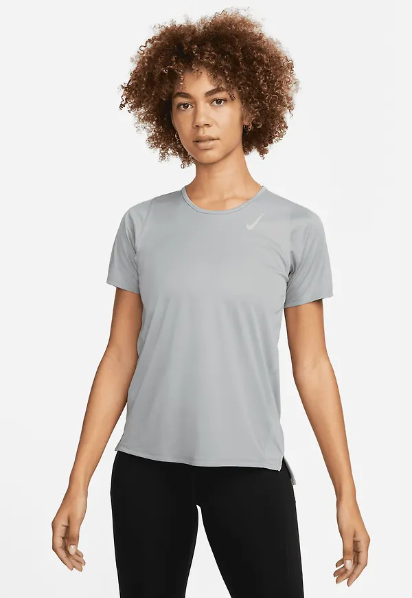 Nike Dri-FIT Race