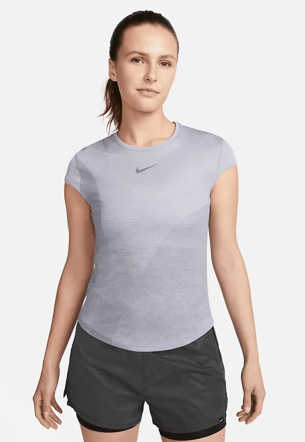 Nike Dri-FIT Run Division
