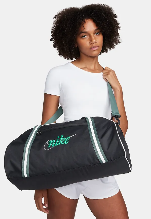 Nike Gym Club