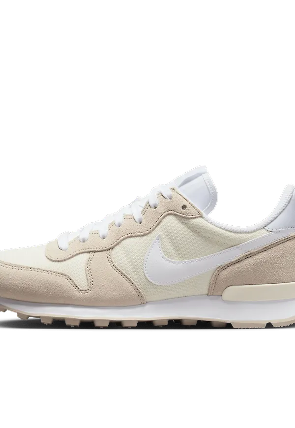 Nike Internationalist
