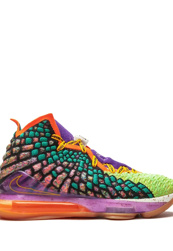 Nike Lebron 17 höga sneakers - Lila