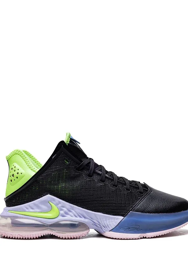 Nike LeBron 19 låga sneakers - Svart