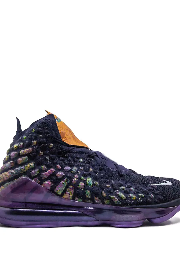 Nike LeBron XVII Monstars sneakers - Lila