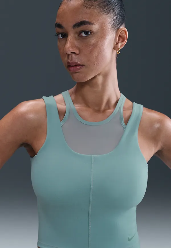 Nike One Fitted