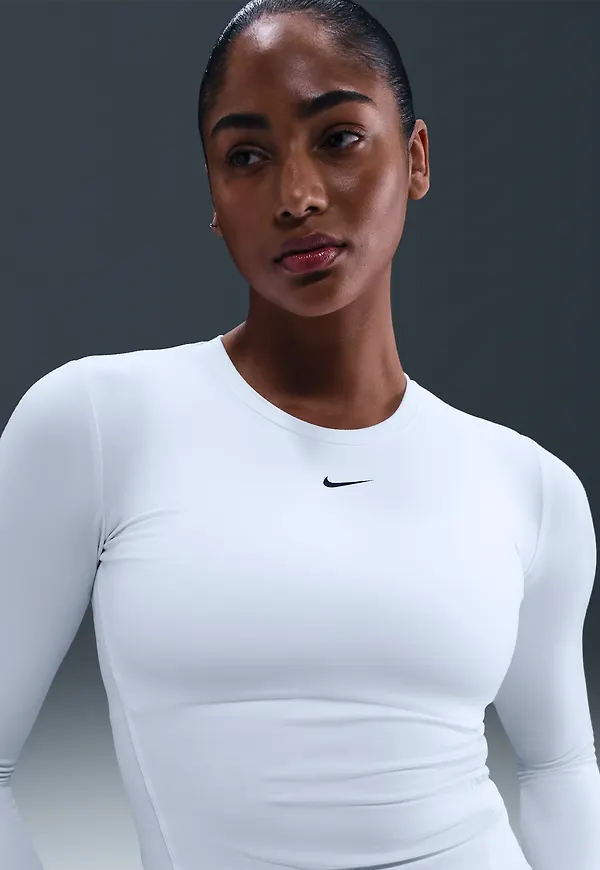 Nike One Fitted
