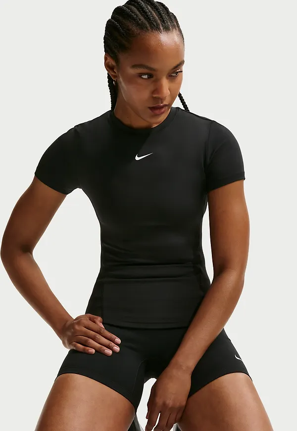 Nike One Fitted