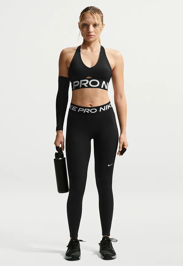 Nike Pro