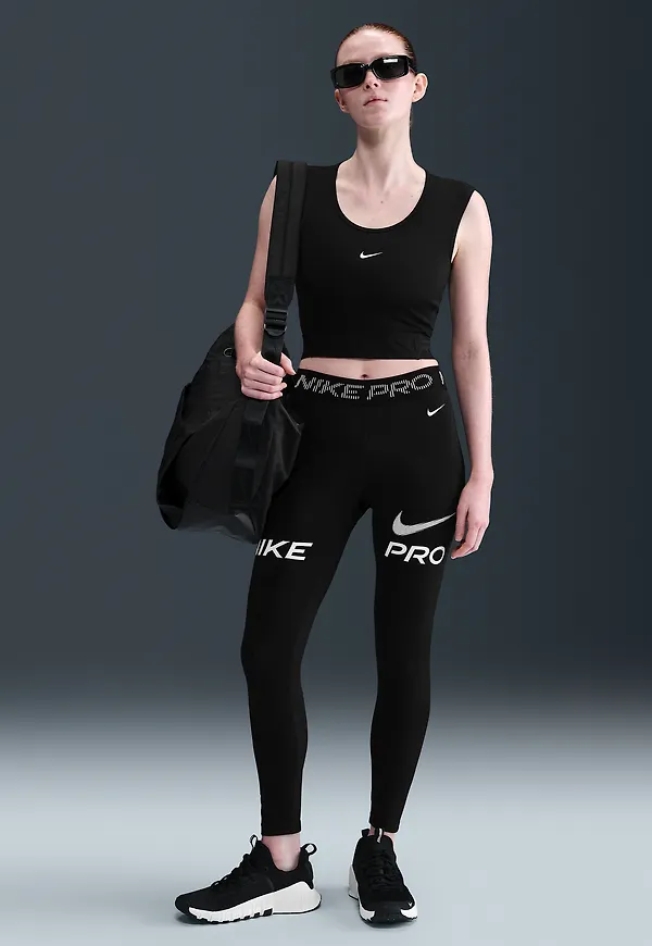 Nike Pro