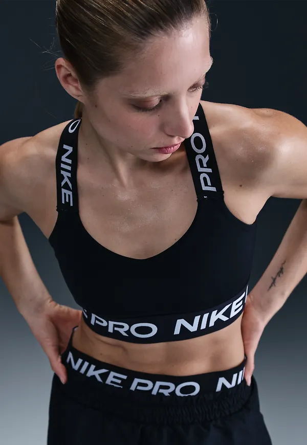 Nike Pro