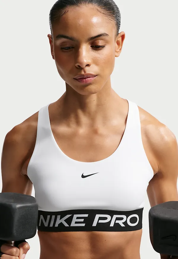Nike Pro 365