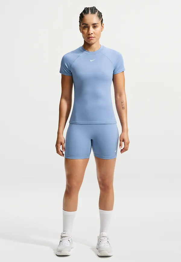 Nike Pro 365
