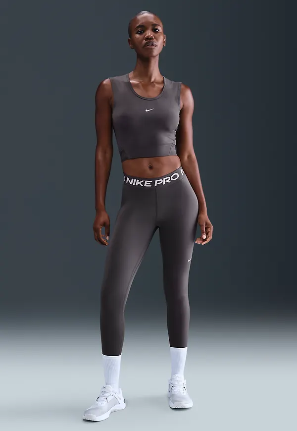 Nike Pro