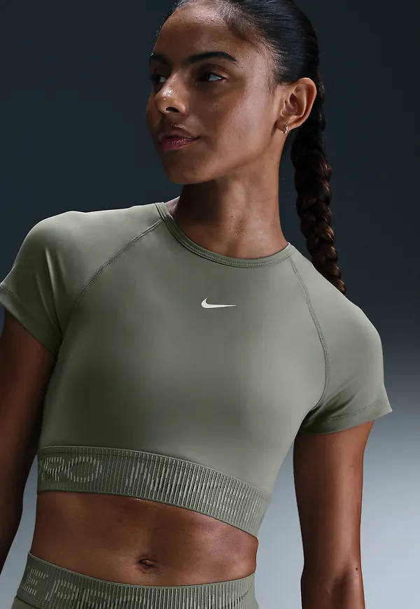 Nike Pro