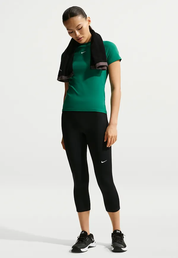 Nike Pro